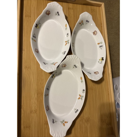 🔥Set Of 3 TRISA Fine Porcelain Oval Baker 10.5in  Long 5.5in Wide (send offers) - Picture 3 of 7